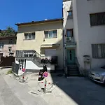 Tekija Central Stay Apartment